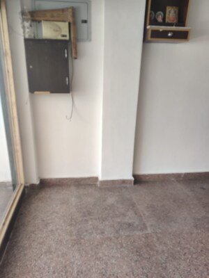 Team Area in  Shop at Yusuf Sarai – for Rent