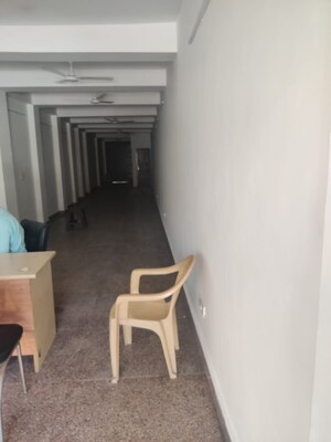 Team Area in  Shop at Yusuf Sarai – for Rent