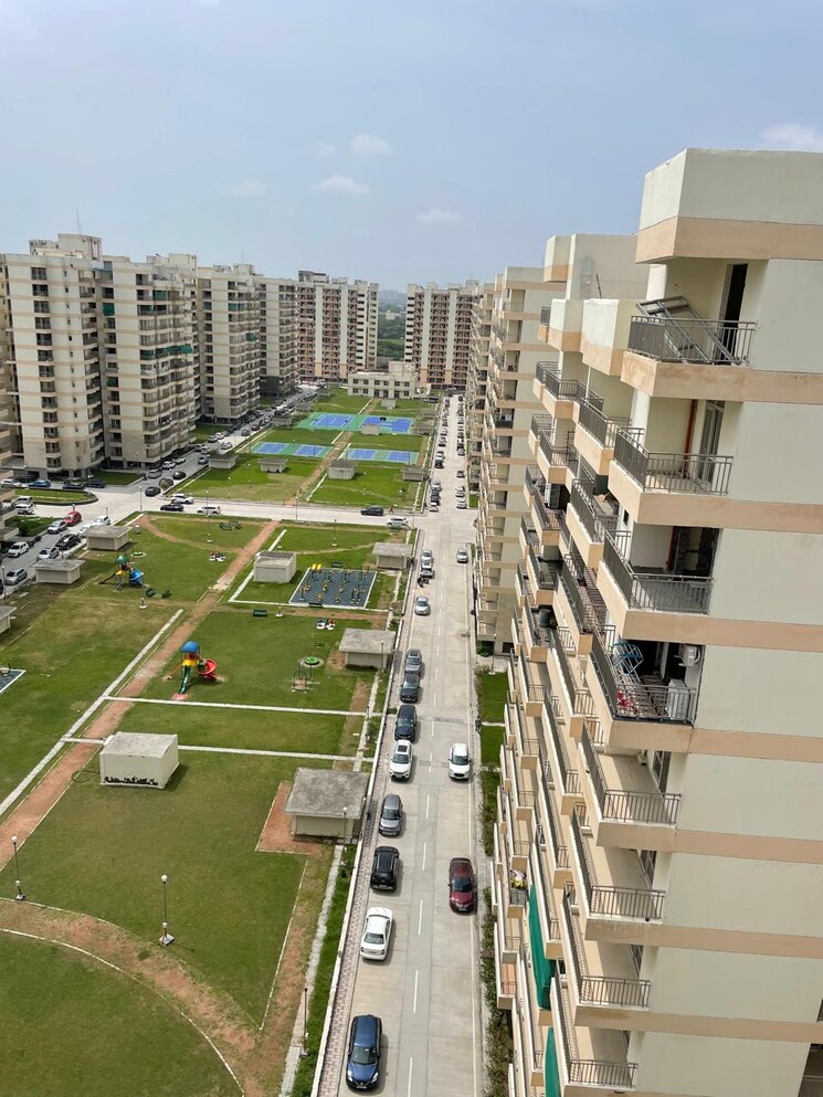 Balcony, garur-golf-island 3 Bedroom 1800 Sq.Ft. Apartment In Sector 19b Dwarka Delhi 9232076