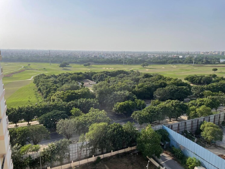 Garden, garur-golf-island 3 Bedroom 1800 Sq.Ft. Apartment In Sector 19b Dwarka Delhi 9232076