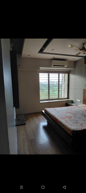 Room in 3 BHK Apartment at Rosa Manhattan, Ghodbunder Road – for Rent