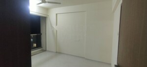 Room in 2 BHK Apartment at Kohinoor Tinsel Town, Hinjewadi – for Rent