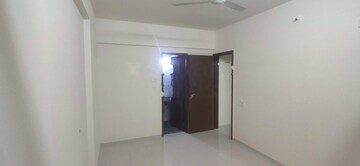 Room in 2 BHK Apartment at Kohinoor Tinsel Town, Hinjewadi – for Rent