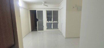 Room in 2 BHK Apartment at Kohinoor Tinsel Town, Hinjewadi – for Rent