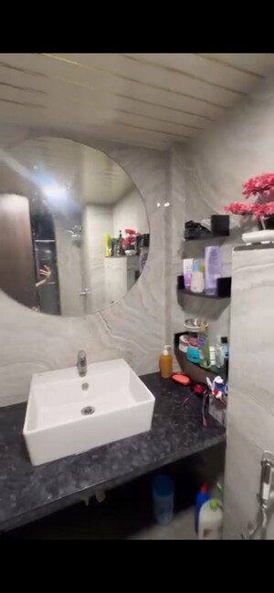 Team Area in 2 BHK Apartment at Kailash Niketan, Altamount Road – for Rent