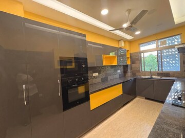 Kitchen in 1 BHK Builder Floor at Ambience Mall, Sector 24 – for Rent