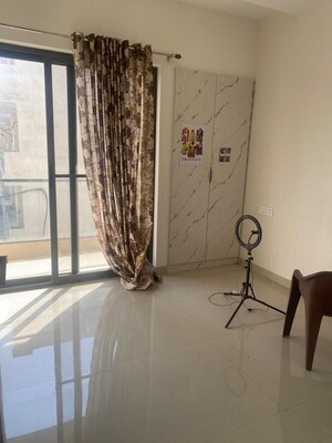 Room in 3 BHK Apartment at Motia Aerogreens, Dyalpur – for Rent