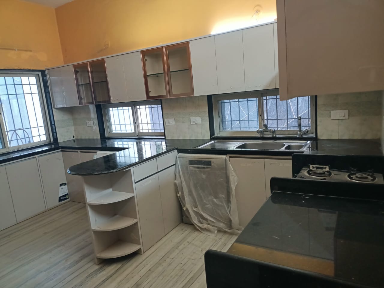 6 BHK + Study Room Villa For Rent in Anand Park Aundh