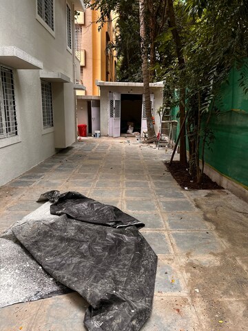 Parking in 6 BHK Villa at Anand Park Aundh, Aundh – for Rent