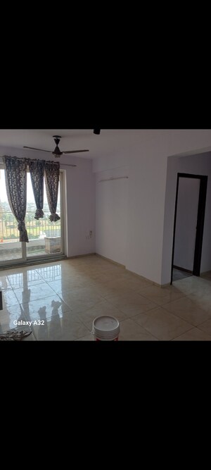 Room in 2 BHK Apartment at BPTP Discovery Park, Sector 80 – for Sale