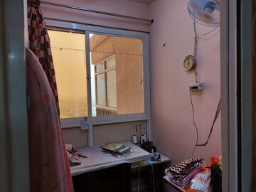 Furnished Amenities in 3 BHK Apartment at Land Craft Golf Links Apartment Phase 2, Pandav Nagar – for Sale