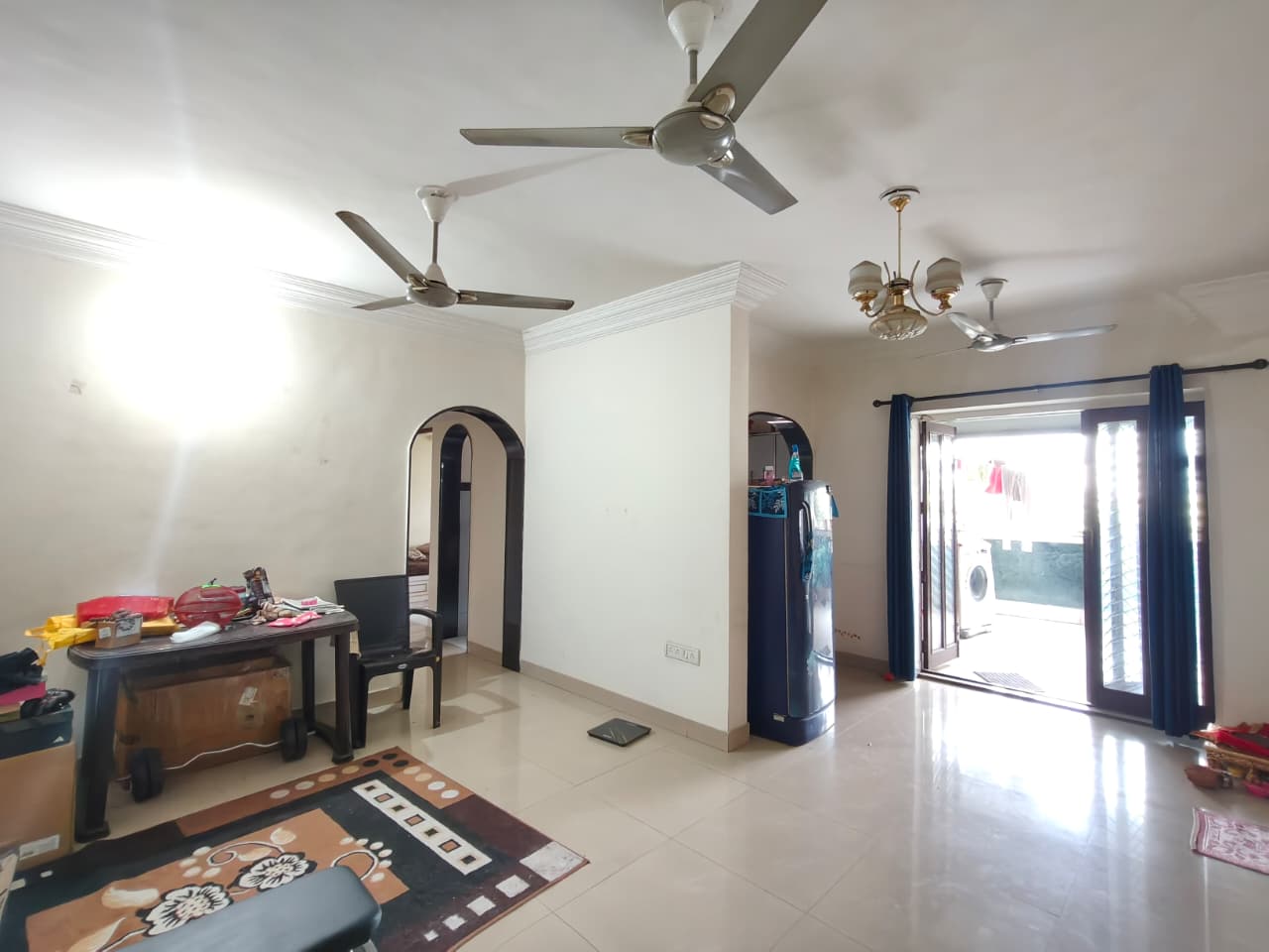 2 BHK Apartment For Rent in Silver Oak