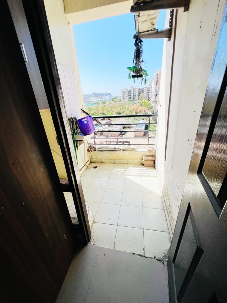 Balcony, singla-south-city 1 Bedroom 700 Sq.Ft. Apartment In Lohgarh Zirakpur 9231919