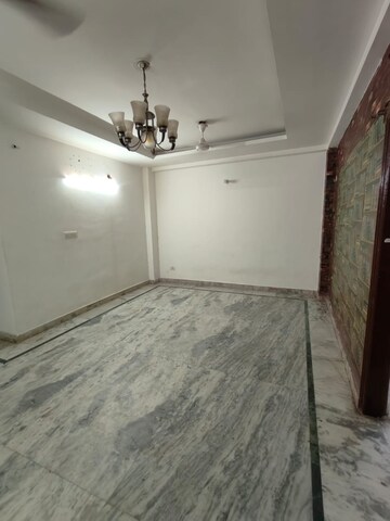 Room in 3 BHK Builder Floor at Neb Sarai – for Rent