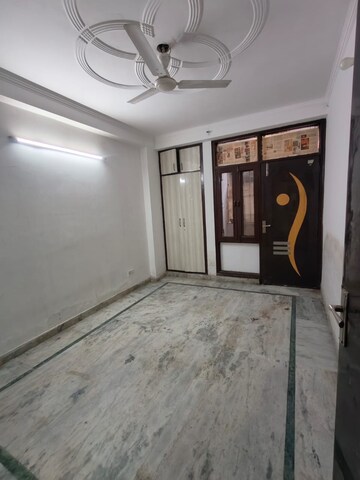 Room in 3 BHK Builder Floor at Neb Sarai – for Rent