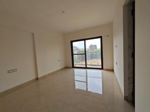 Room in 4 BHK Apartment at Chembur – for Sale