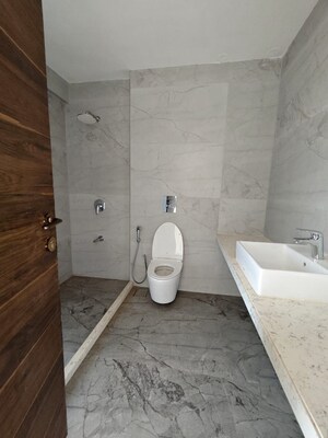 Bathroom in 4 BHK Apartment at Chembur – for Sale