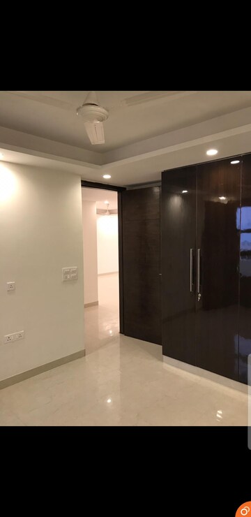 Room in 3 BHK Builder Floor at Sector 89 – for Sale
