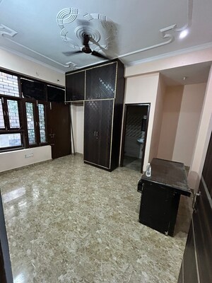 1 BHK Independent House For Rent in Sector 23