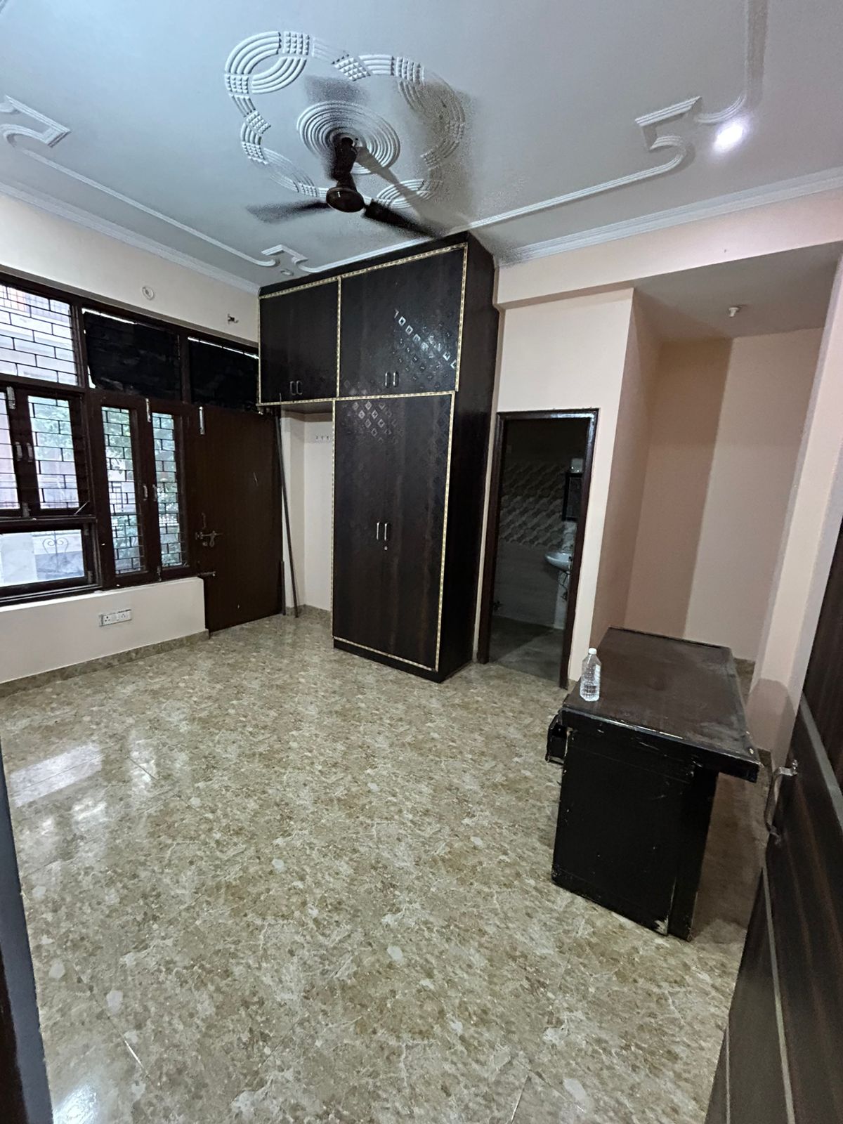 1 BHK Independent House For Rent in Sector 23