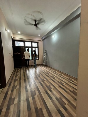 Room in 1 BHK Independent House at Sector 23 – for Rent