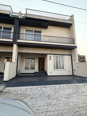 4 BHK Independent House For Sale in Sector 115