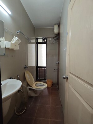 Bathroom in 4 BHK Apartment at Chaitra Heritage, Chembur – for Rent