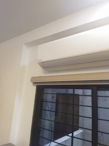 Room in 3 BHK Apartment at Vastrapur – for Sale