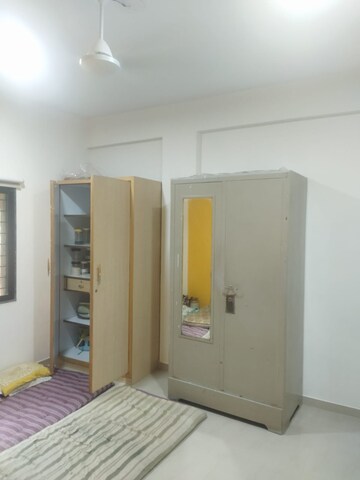Room in 3 BHK Apartment at Vastrapur – for Sale