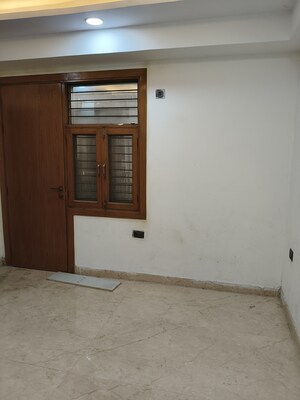 2 BHK Builder Floor For Rent in Sector 73