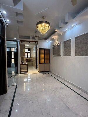 Building Lobby in 3 BHK Builder Floor at Vaishali Sector 6 – for Sale