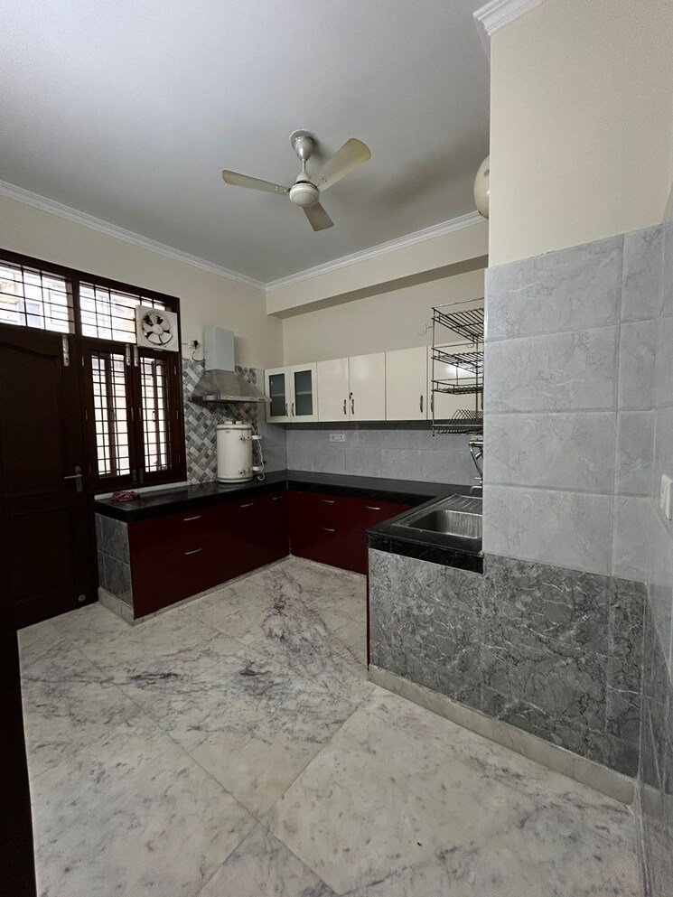 Kitchen, sector 23 3 Bedroom 2100 Sq.Ft. Independent House In Sector 23 Gurgaon 9232164