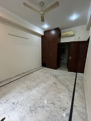 Room in 3 BHK Independent House at Sector 23 – for Rent