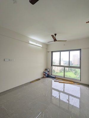 Room in 2 BHK Apartment at Veena Smart Homes, Kandivali West – for Rent