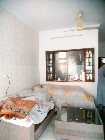 Living Room in 2 BHK Builder Floor at East Patel Nagar – for Rent