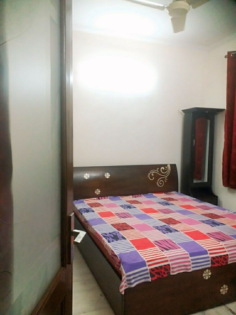 Bedroom, east patel nagar 2 Bedroom 1180 Sq.Ft. Builder Floor In East Patel Nagar Delhi 9232374
