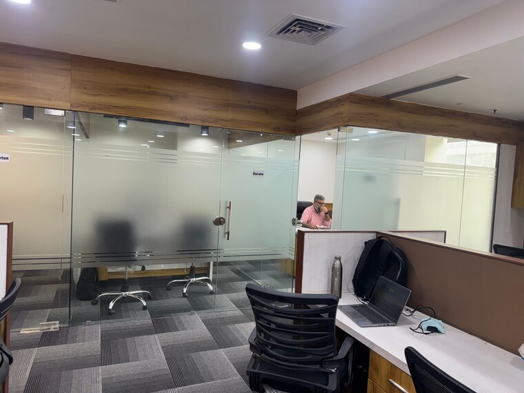 Team Area, kirti nagar Commercial Office Space 3000 Sq.Ft. In Kirti Nagar Delhi 9232410