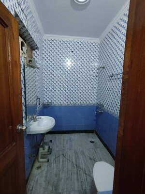 Bathroom in 3 BHK Builder Floor at Ansal Plaza Sector-23, Sector 23 – for Rent