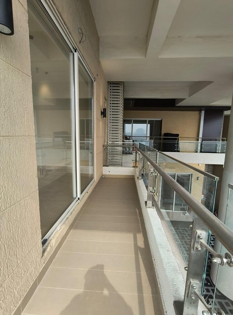 Balcony, indiabulls-sky-forest 3 Bedroom 1908 Sq.Ft. Apartment In Lower Parel Mumbai 9232333