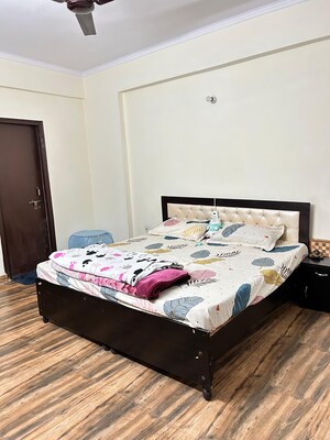 Room in  Pg at Sector 75 – for Rent