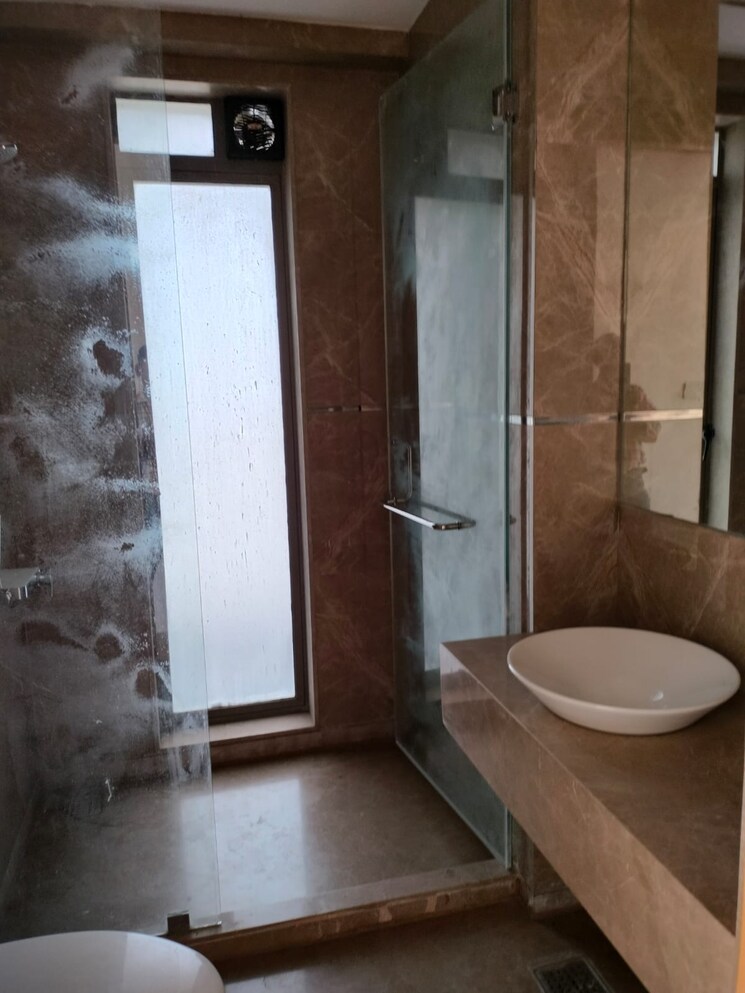 Bathroom, lotus-aurus 3 Bedroom 1650 Sq.Ft. Apartment In Andheri West Mumbai 9232513