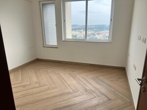 Room in 4 BHK Apartment at Prestige Fairfield, Rmv 2nd Stage – for Sale