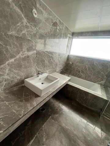 Bathroom in 4 BHK Apartment at Prestige Fairfield, Rmv 2nd Stage – for Sale