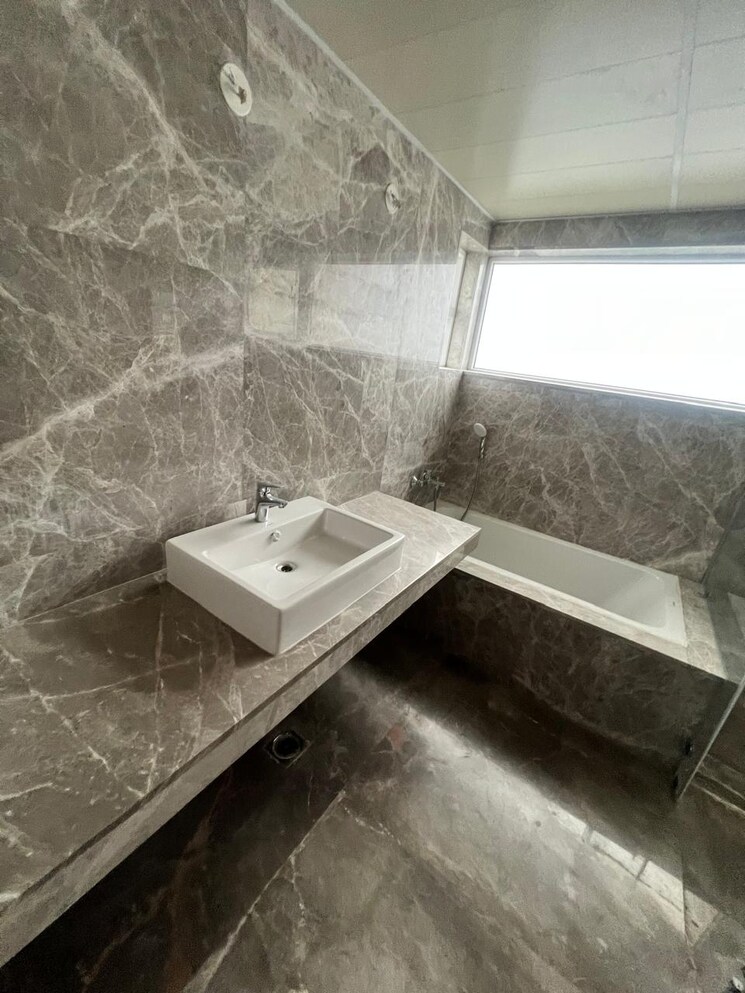 Bathroom, prestige-fairfield 4 Bedroom 2837 Sq.Ft. Apartment In Rmv 2nd Stage Bangalore 9232464