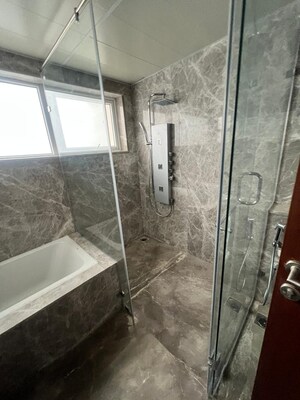 Bathroom in 4 BHK Apartment at Prestige Fairfield, Rmv 2nd Stage – for Sale