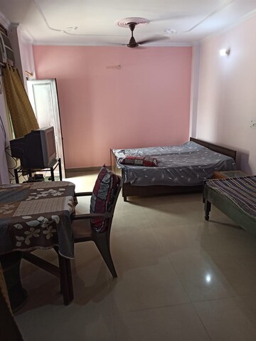 Living Room in Studio Villa at Parsvnath Plaza 27, Sector 27 – for Rent
