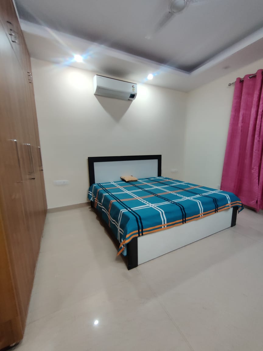2 BHK + Pooja Room Builder Floor For Rent in Ardee City