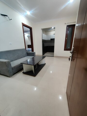Living Room in 2 BHK Builder Floor at Ardee City, Sector 52 – for Rent