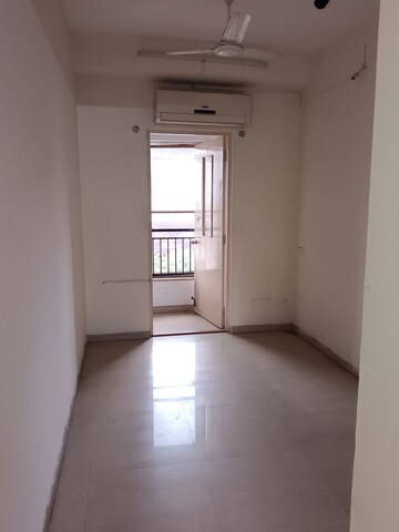 Room in 4 BHK Apartment at Lodha Casa Bella, Dombivli East – for Rent