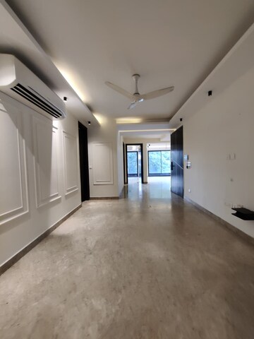 Building Lobby in 4 BHK Builder Floor at Surya CGHS, Sector 43 – for Rent